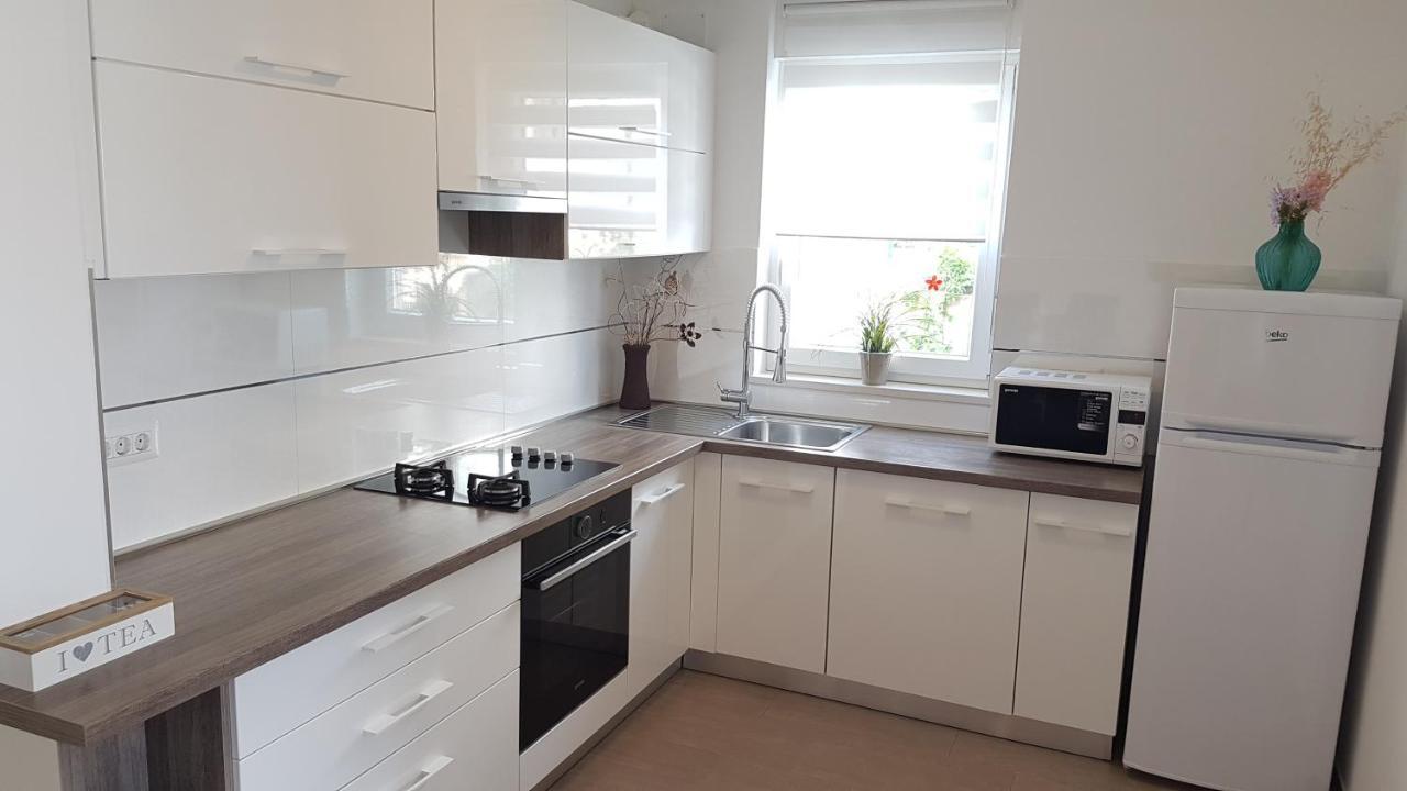 Luna Apartment Пореч Экстерьер фото